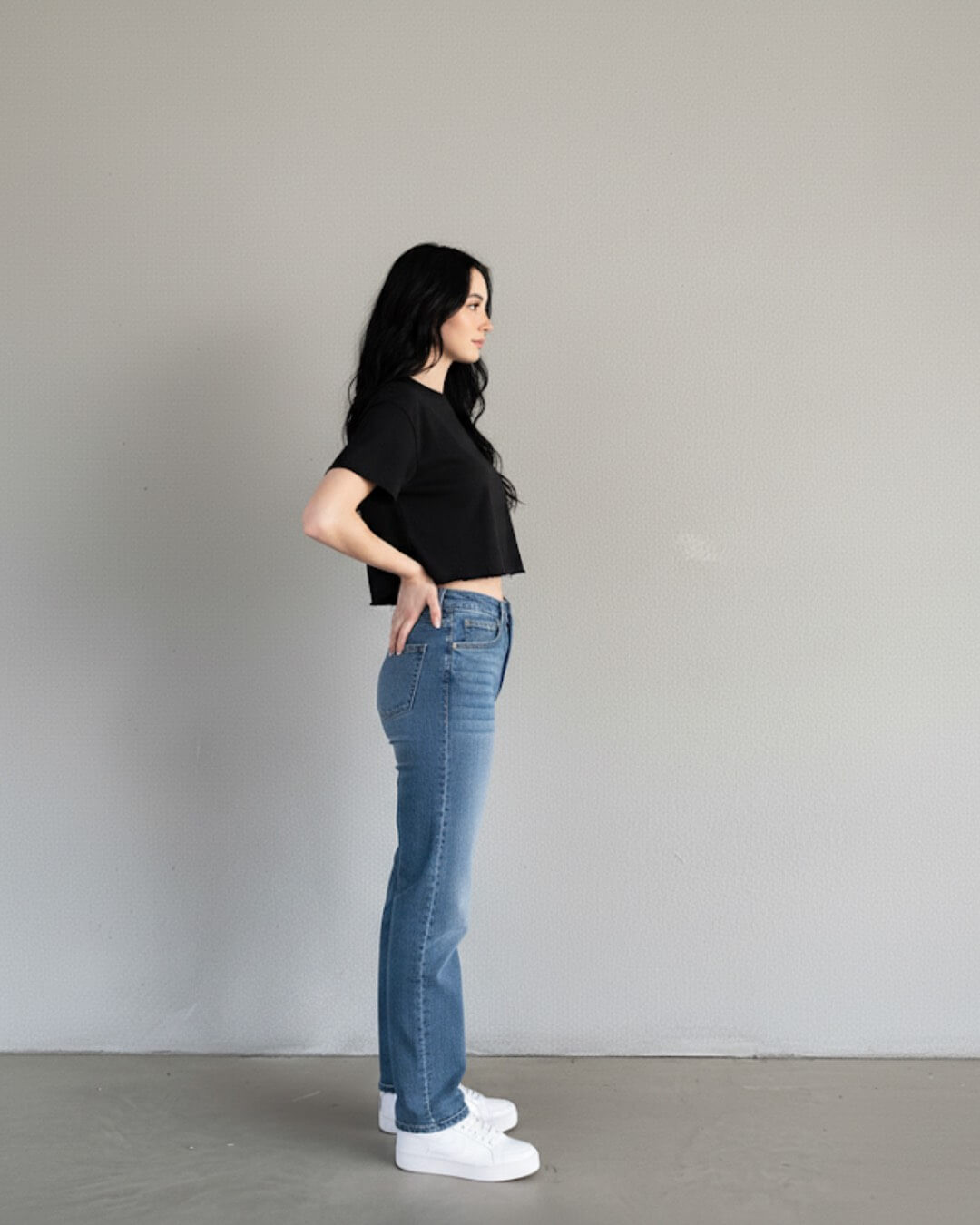 Basic - Casual Solid Crop Tee