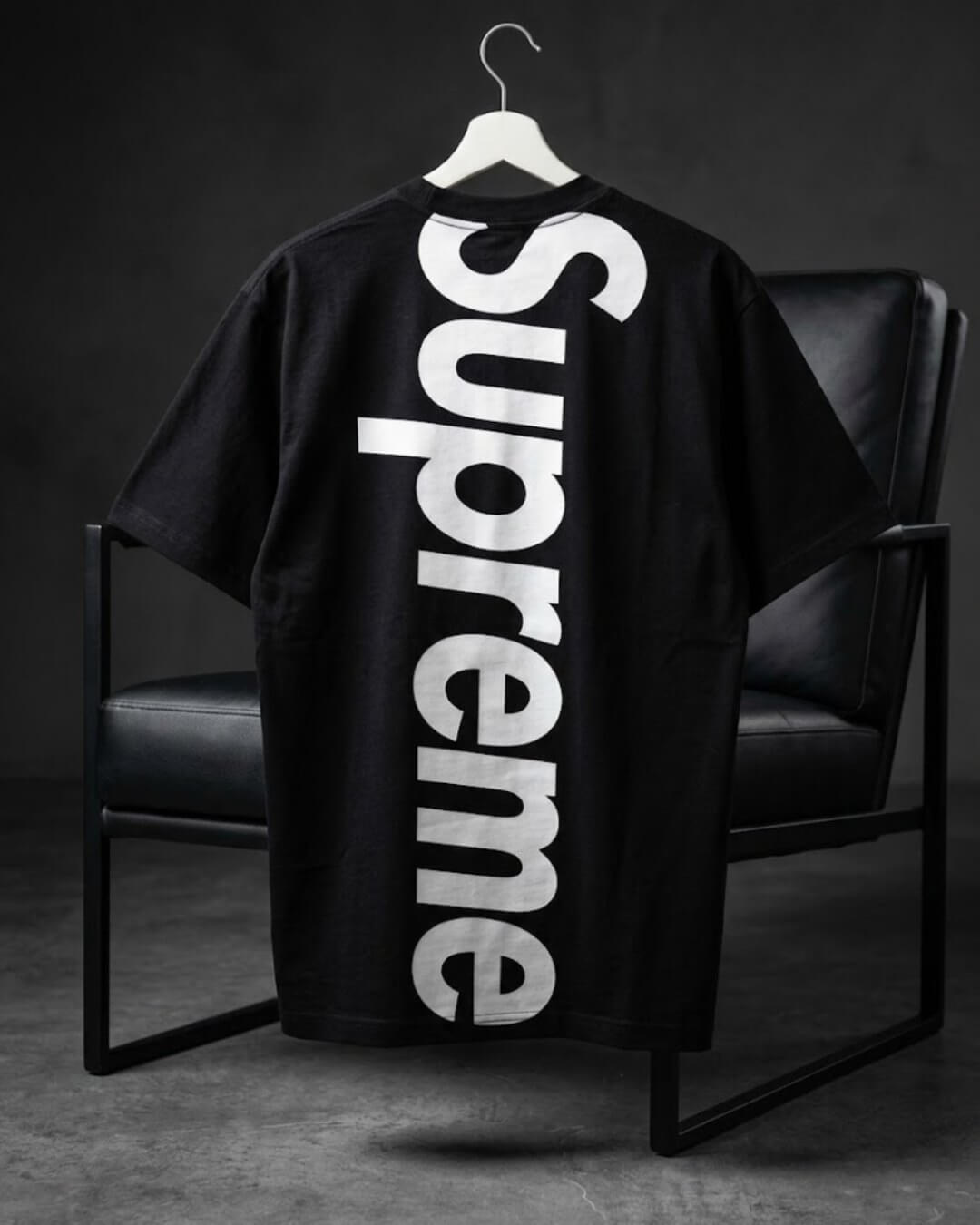 Supreme - Relax Fit T-Shirt