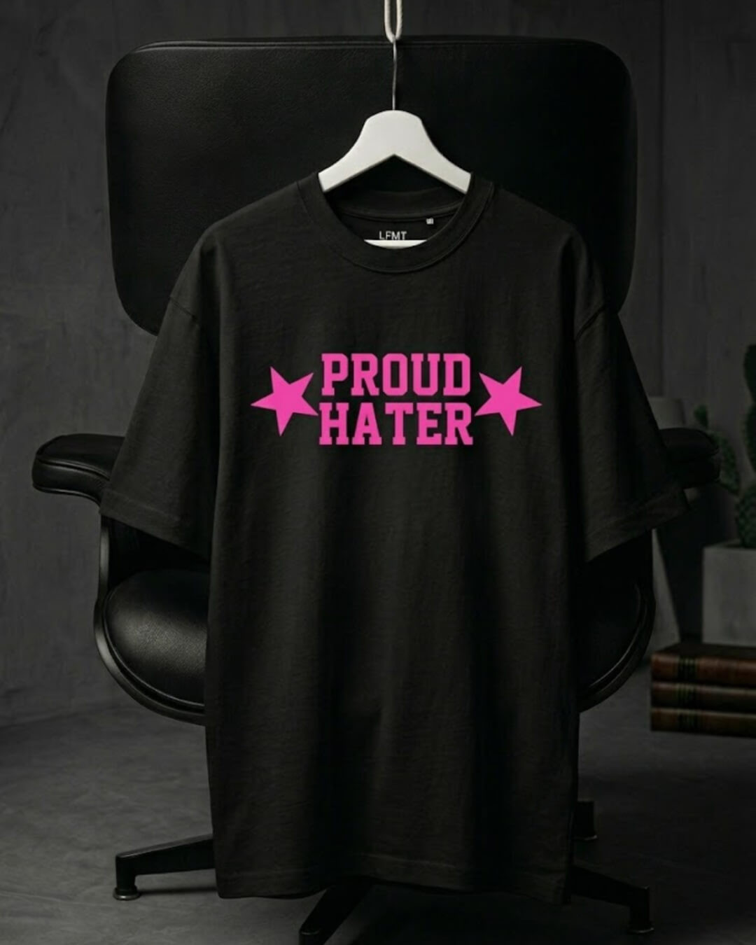 Proud Hater – Relax Fit T-Shirt